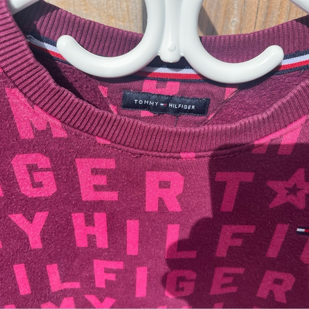 Tommy Hilfiger girls crewneck sweater size medium (8-10) gently used - Picture 3 of 5